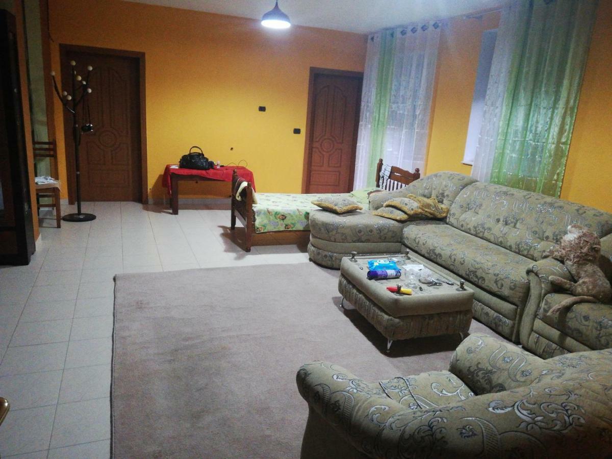 Hotel Albania 格勒姆 外观 照片